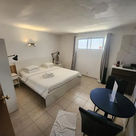 Aaa T0 Piscina Marina 3* 알부페이라